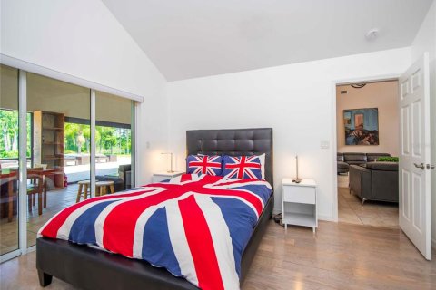 Villa ou maison à vendre à Clermont, Floride: 4 chambres, 259.57 m2 № 2413674 - photo 15