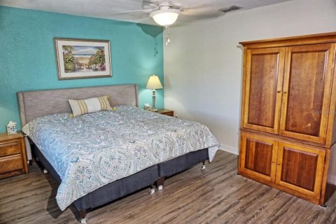 Condo in Lutz, Florida, 2 bedrooms  № 2231708 - photo 22