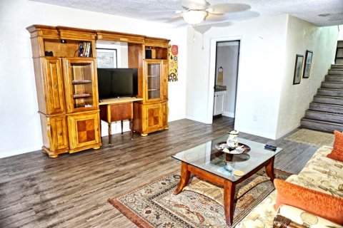 Condo in Lutz, Florida, 2 bedrooms  № 2231708 - photo 5