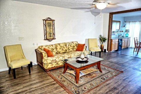 Condo in Lutz, Florida, 2 bedrooms  № 2231708 - photo 7