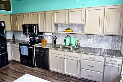 Condo in Lutz, Florida, 2 bedrooms  № 2231708 - photo 19