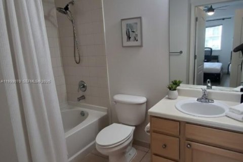 Copropriété à louer à South Miami, Floride: 2 chambres, 93.83 m2 № 1991109 - photo 7