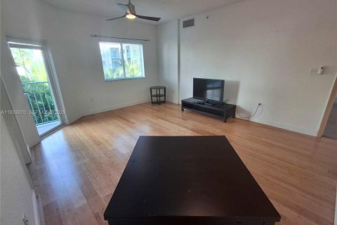 Copropriété à louer à South Miami, Floride: 2 chambres, 93.83 m2 № 1991109 - photo 4