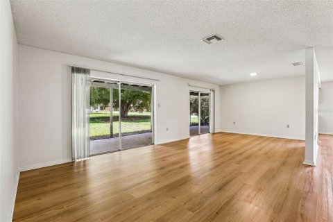 Купить виллу или дом в Киссимми, Флорида 6 комнат, 162.11м2, № 2215381 - фото 6