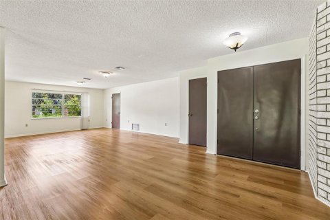 Купить виллу или дом в Киссимми, Флорида 6 комнат, 162.11м2, № 2215381 - фото 11
