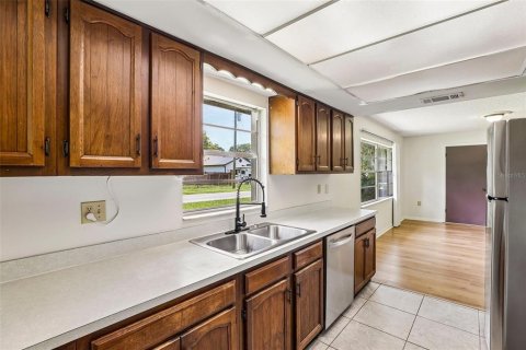 Купить виллу или дом в Киссимми, Флорида 6 комнат, 162.11м2, № 2215381 - фото 14