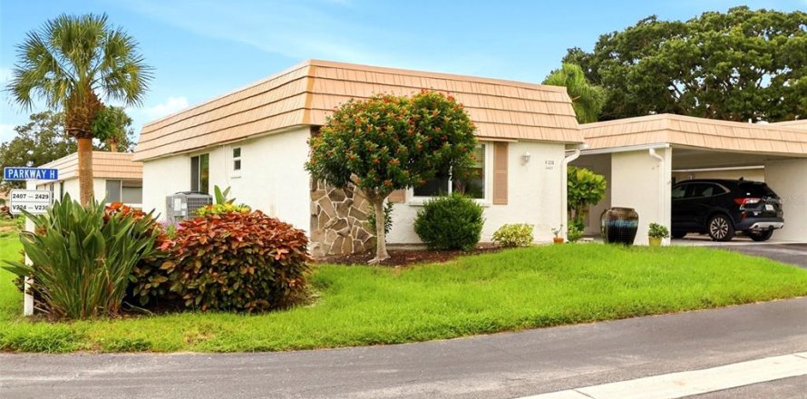 Villa ou maison à Sarasota, Floride 2 chambres, 104.05 m2 № 2302812