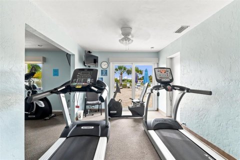 Villa ou maison à vendre à Sarasota, Floride: 2 chambres, 104.05 m2 № 2302812 - photo 24