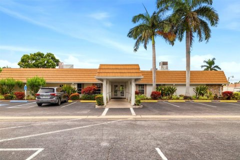 Villa ou maison à vendre à Sarasota, Floride: 2 chambres, 104.05 m2 № 2302812 - photo 20