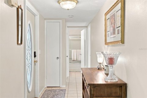 Villa ou maison à vendre à Sarasota, Floride: 2 chambres, 104.05 m2 № 2302812 - photo 9