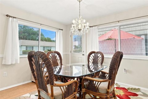 Villa ou maison à vendre à Sarasota, Floride: 2 chambres, 104.05 m2 № 2302812 - photo 5