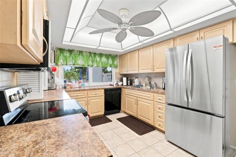 Villa ou maison à vendre à Sarasota, Floride: 2 chambres, 104.05 m2 № 2302812 - photo 29