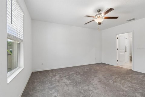 House in Wesley Chapel, Florida 5 bedrooms, 221.94 sq.m. № 2143081 - photo 10