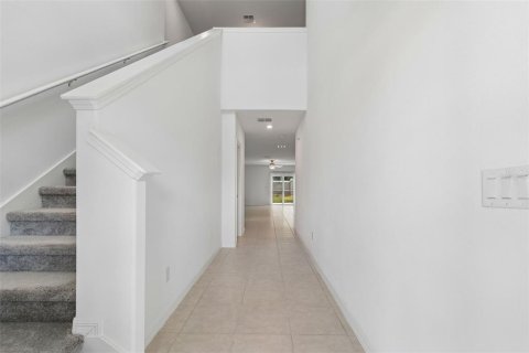 House in Wesley Chapel, Florida 5 bedrooms, 221.94 sq.m. № 2143081 - photo 4