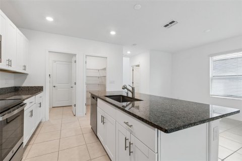 House in Wesley Chapel, Florida 5 bedrooms, 221.94 sq.m. № 2143081 - photo 21