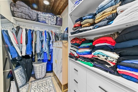 Купить кондоминиум в Холливуд, Флорида 2 спальни, 96.62м2, № 2049346 - фото 19