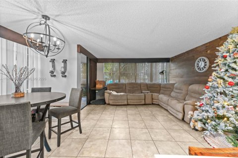 Купить кондоминиум в Холливуд, Флорида 2 спальни, 96.62м2, № 2049346 - фото 9