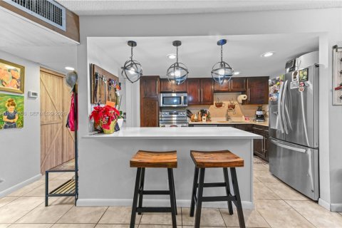 Купить кондоминиум в Холливуд, Флорида 2 спальни, 96.62м2, № 2049346 - фото 10