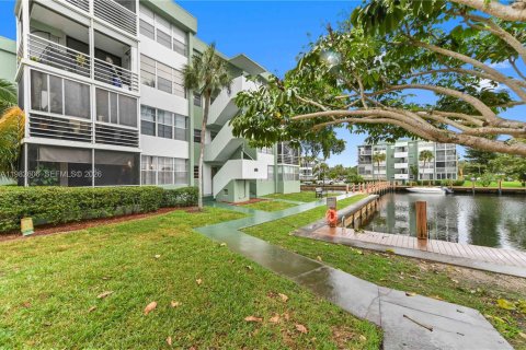 Купить кондоминиум в Холливуд, Флорида 2 спальни, 96.62м2, № 2049346 - фото 28