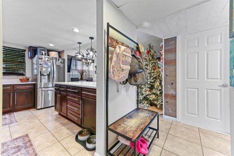 Купить кондоминиум в Холливуд, Флорида 2 спальни, 96.62м2, № 2049346 - фото 3