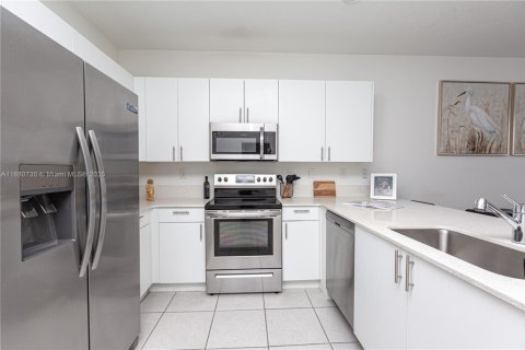 Купить таунхаус в Хомстед, Флорида 3 спальни, 129.41м2, № 1925144 - фото 12