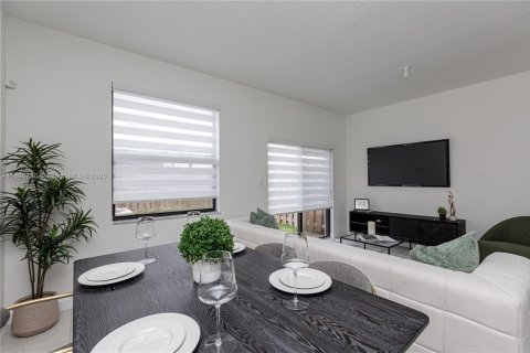 Купить таунхаус в Хомстед, Флорида 3 спальни, 129.41м2, № 1925144 - фото 6