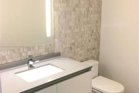 Condo in Miami, Florida, 2 bedrooms  № 1848976 - photo 10