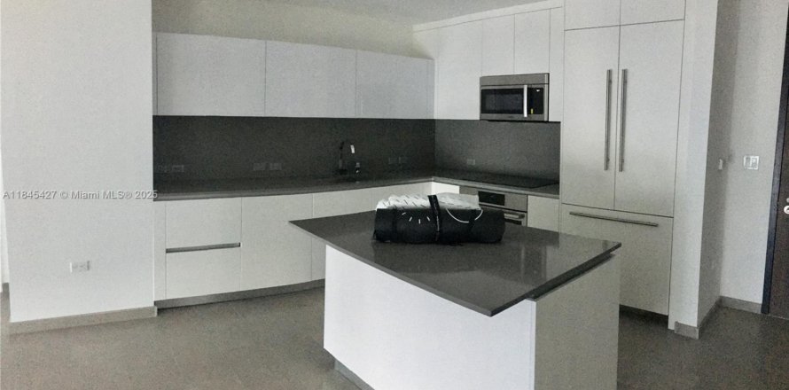 Condo in Miami, Florida, 2 bedrooms № 1848976