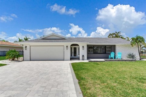 House in Treasure Island, Florida 2 bedrooms, 163.88 sq.m. № 1837855 - photo 2