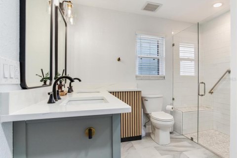 House in Treasure Island, Florida 2 bedrooms, 163.88 sq.m. № 1837855 - photo 24