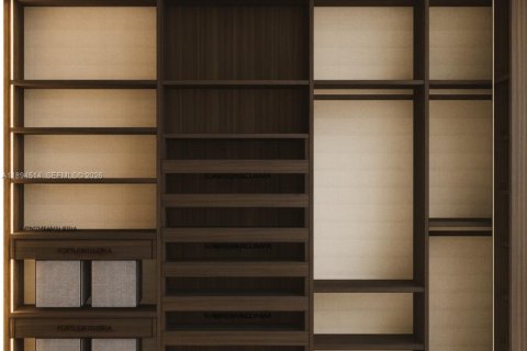 Villa ou maison à vendre à Miami, Floride: 8 chambres, 1018.49 m2 № 1947293 - photo 21