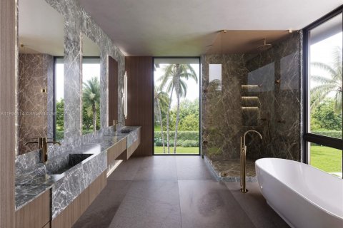 Villa ou maison à vendre à Miami, Floride: 8 chambres, 1018.49 m2 № 1947293 - photo 9