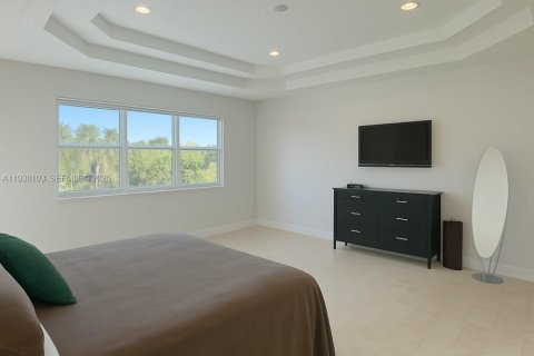Casa en alquiler en Miami Beach, Florida, 5 dormitorios, 366.13 m2 № 2088619 - foto 14