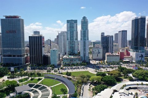 Купить кондоминиум в Майами, Флорида 2 спальни, 98.29м2, № 1922060 - фото 16
