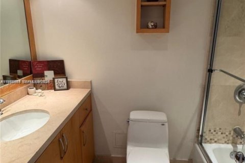 Condominio en venta en Aventura, Florida, 3 dormitorios, 145.95 m2 № 2020761 - foto 9