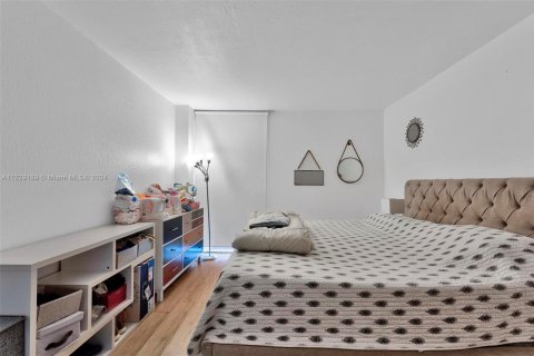 Condominio en venta en Aventura, Florida, 1 dormitorio, 68.84 m2 № 2076888 - foto 14