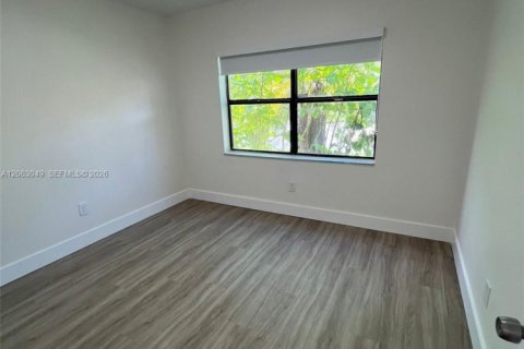 Condominio en alquiler en Hialeah, Florida, 2 dormitorios, 69.68 m2 № 2265934 - foto 21