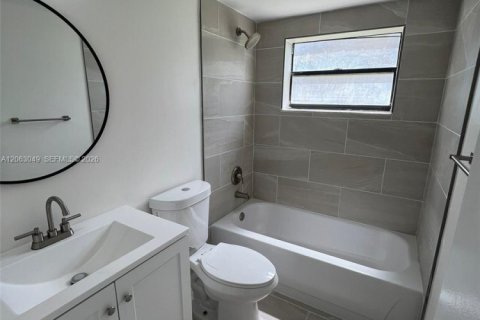 Condominio en alquiler en Hialeah, Florida, 2 dormitorios, 69.68 m2 № 2265934 - foto 23