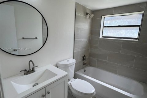 Condominio en alquiler en Hialeah, Florida, 2 dormitorios, 69.68 m2 № 2265934 - foto 25