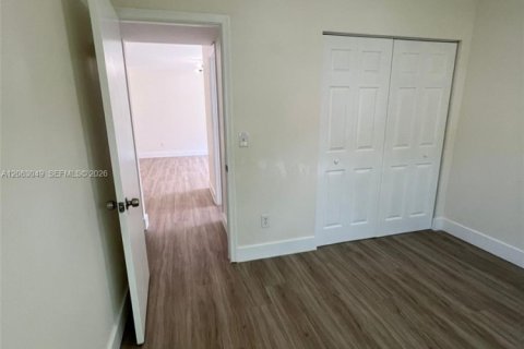 Condominio en alquiler en Hialeah, Florida, 2 dormitorios, 69.68 m2 № 2265934 - foto 22