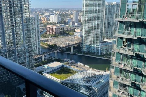 Снять в аренду кондоминиум в Майами, Флорида 1 спальня, 80.45м2, № 2018412 - фото 2