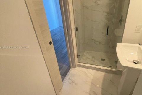 Снять в аренду кондоминиум в Майами, Флорида 1 спальня, 80.45м2, № 2018412 - фото 11