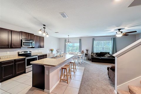 Casa en venta en Clermont, Florida, 5 dormitorios, 243.03 m2 № 2103335 - foto 4