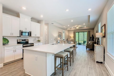 Casa en venta en Poinciana, Florida, 2 dormitorios, 126.81 m2 № 1679621 - foto 4