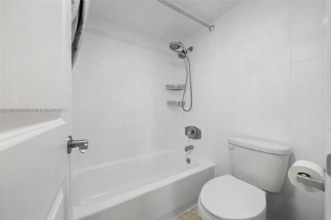 Copropriété à vendre à Aventura, Floride: 1 chambre, 84.82 m2 № 1950444 - photo 29
