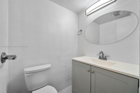 Copropriété à vendre à Aventura, Floride: 1 chambre, 84.82 m2 № 1950444 - photo 26