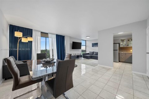 Copropriété à vendre à Aventura, Floride: 1 chambre, 84.82 m2 № 1950444 - photo 16