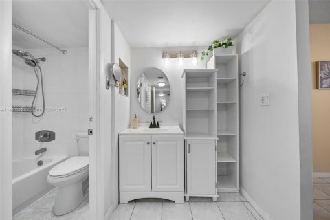 Copropriété à vendre à Aventura, Floride: 1 chambre, 84.82 m2 № 1950444 - photo 30