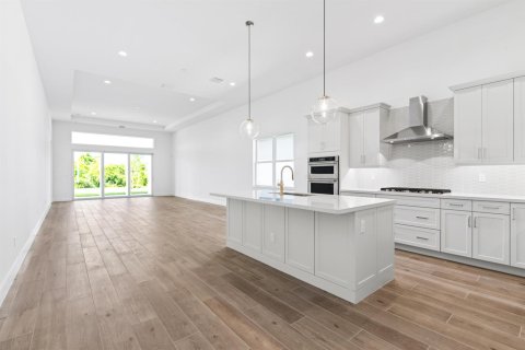 Villa ou maison à vendre à Palm Beach Gardens, Floride: 2 chambres, 200.2 m2 № 2245698 - photo 3
