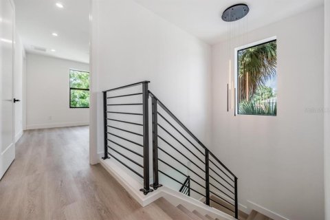 Villa ou maison à louer à Tampa, Floride: 4 chambres, 284.28 m2 № 1789225 - photo 15